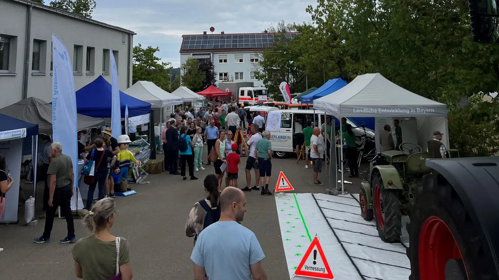 Mitmachaktionen und Informationen gab es beim Tag der offenen Tür zum 100-jährigen Bestehen des Amts für ländliche Entwicklung. (Foto: Paul Wiese)