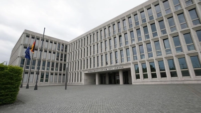 Laut Bundesinnenministerium betonen die bisher bekanntgewordenen Aufrufe den friedlichen Charakter der Proteste. (Symbolbild)  (Foto: Jörg Carstensen/dpa)