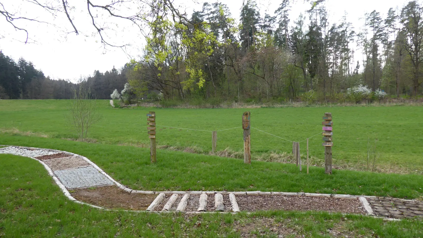 Der Natur- und Erlebnispfad Heilsbronn vereint die Geschichte von Stadt und Zisterzienserkloster. (Archivbild: Amt für Kultur und Tourismus Heilsbronn/Stefanie Bestle)