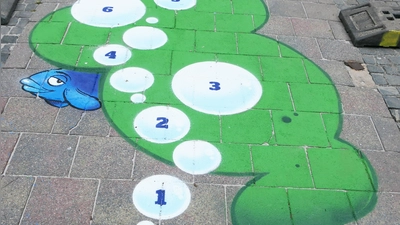 Die Idee zum Hüpfspiel auf dem Martin-Luther-Platz stammte aus der Citywerkstatt. (Foto: Andreas Jordan)