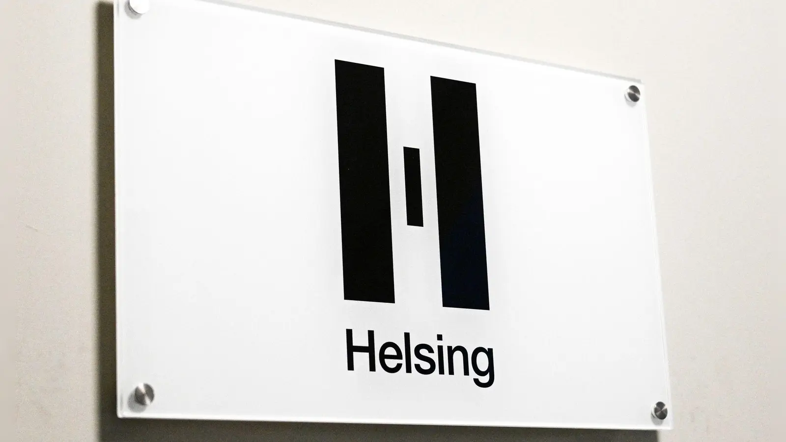 Das Rüstungsunternehmen Helsing hat sich auf den Einsatz Künstlicher Intelligenz (KI) in Waffen- und Aufklärungssystemen spezialisiert. (Foto: Jens Kalaene/dpa)