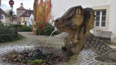 Die Lindwurmskulptur, früher an der Adi-Dassler-Straße platziert, bekommt einen neuen Standort. (Foto: Andreas Reum)