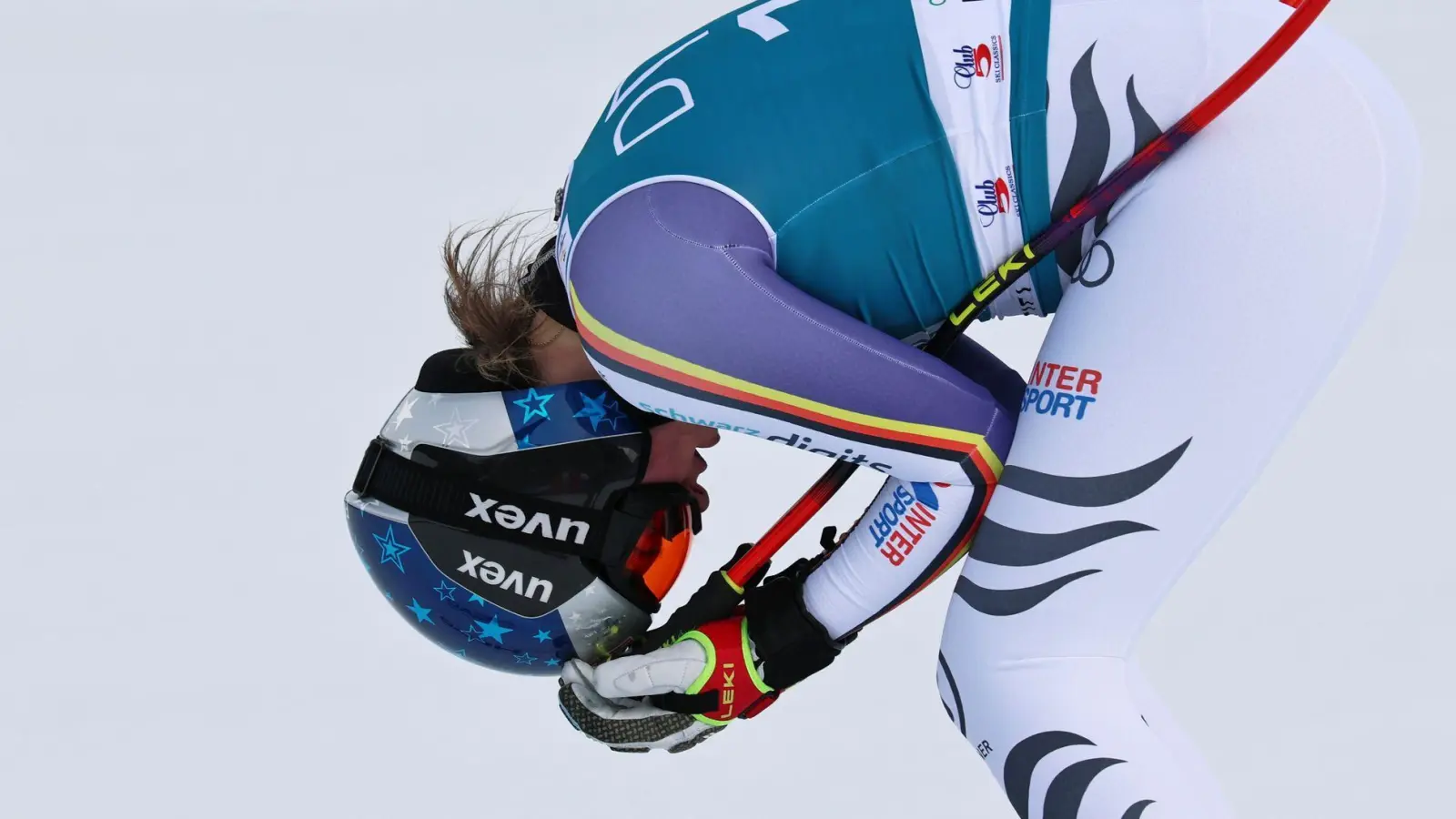 Für Emma Aicher reichte es nicht zum Gewinn des Abfahrts-Weltcups. (Foto: Marco Trovati/AP/dpa)