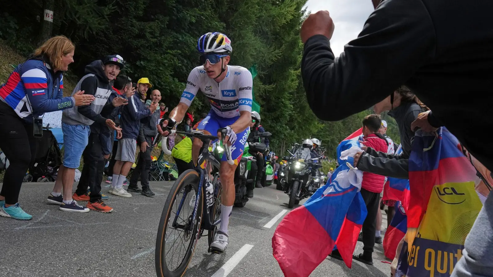 Der deutsche Radprofi Florian Lipowitz.  (Foto: Thibault Camus/AP/dpa)