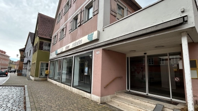 Viele Jahre eine Topadresse im Einzelhandel: Inzwischen stehen die Räume des Bekleidungshauses Rühl seit einigen Monaten leer.  (Foto: Florian Pöhlmann)