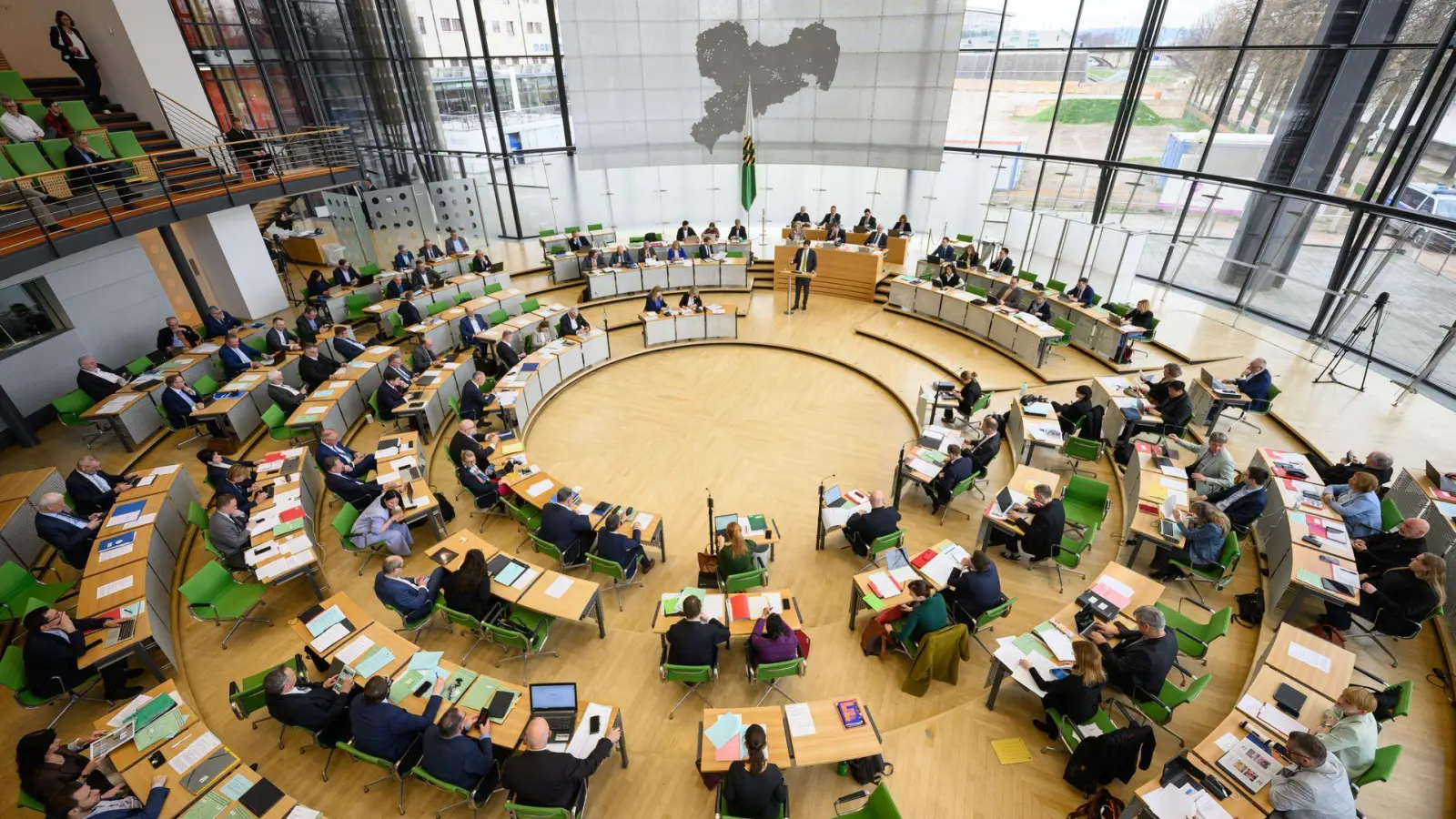 Der Grünen-Antrag zur Unterstützung kleiner Schlachtbetriebe bekam nur mit Hilfe von AfD und BSW eine Mehrheit. (Foto: Robert Michael/dpa)
