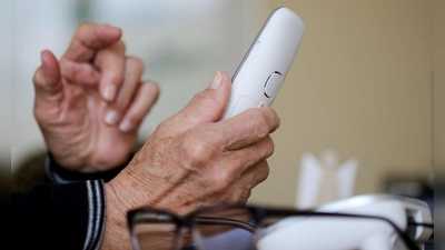 Die Betrüger brachten ihre Opfer am Telefon dazu, Transaktionsnummern preiszugeben. (Symbolbild) (Foto: Roland Weihrauch/dpa)