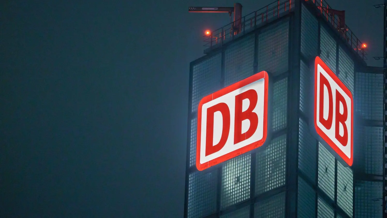 Der tödliche Angriff auf einen Zugbegleiter hat bundesweit für Entsetzen gesorgt. (Foto: Carsten Koall/dpa)