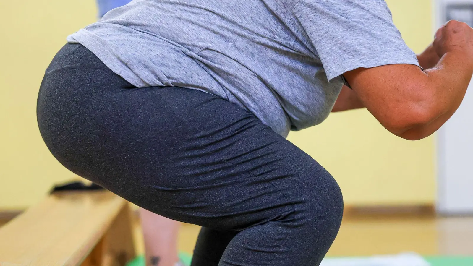 Krankhaftes Übergewicht ist ein Problem - auch für das Gesundheitssystem (Symbolbild).  (Foto: Jan Woitas/dpa)