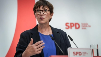 Das Tariftreuegesetz kommt, da ist sich die SPD-Vorsitzende Esken sicher. Aber offensichtlich stellt sich die FDP noch quer. (Archivbild) (Foto: Kay Nietfeld/dpa)