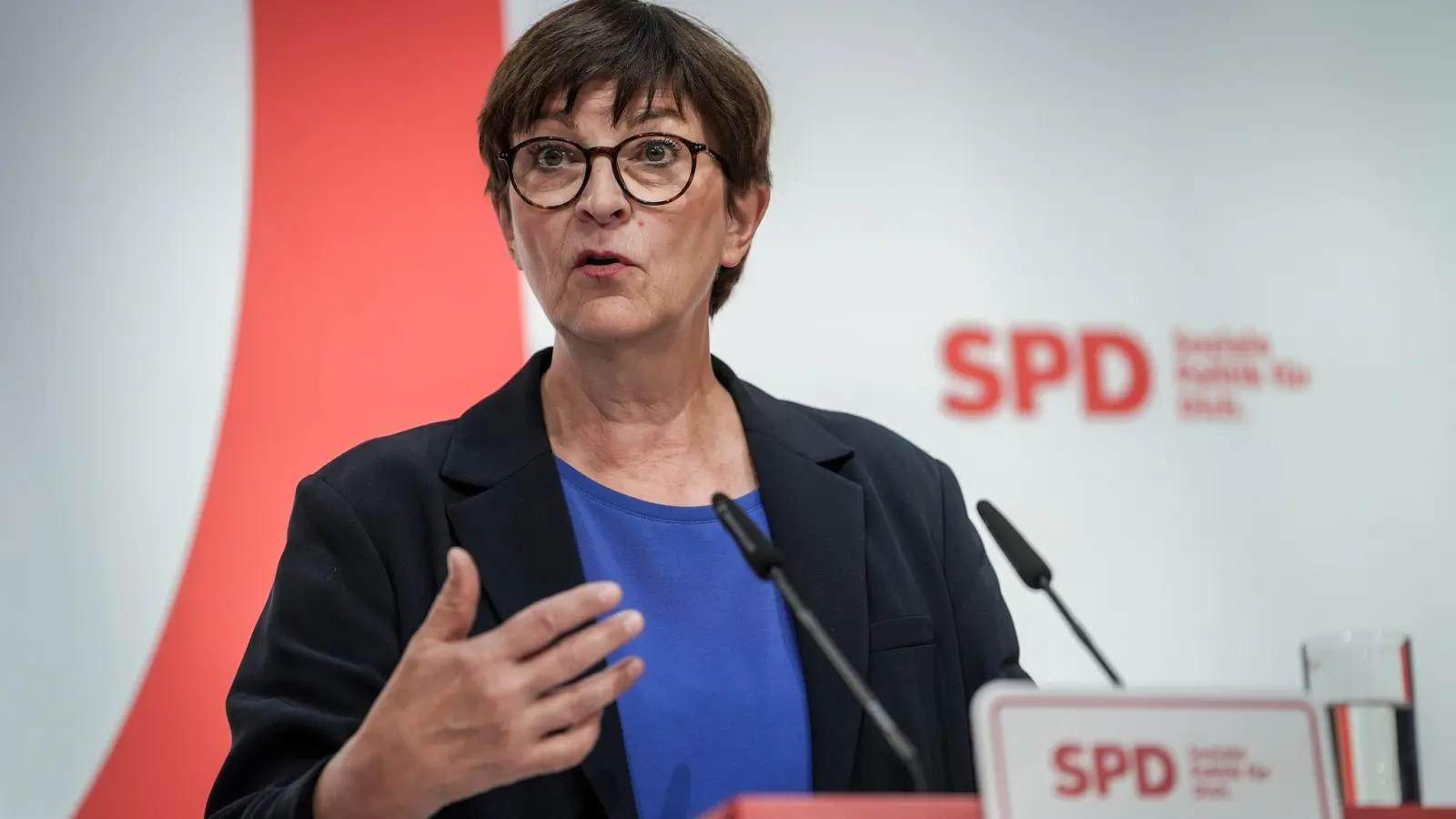 Das Tariftreuegesetz kommt, da ist sich die SPD-Vorsitzende Esken sicher. Aber offensichtlich stellt sich die FDP noch quer. (Archivbild) (Foto: Kay Nietfeld/dpa)