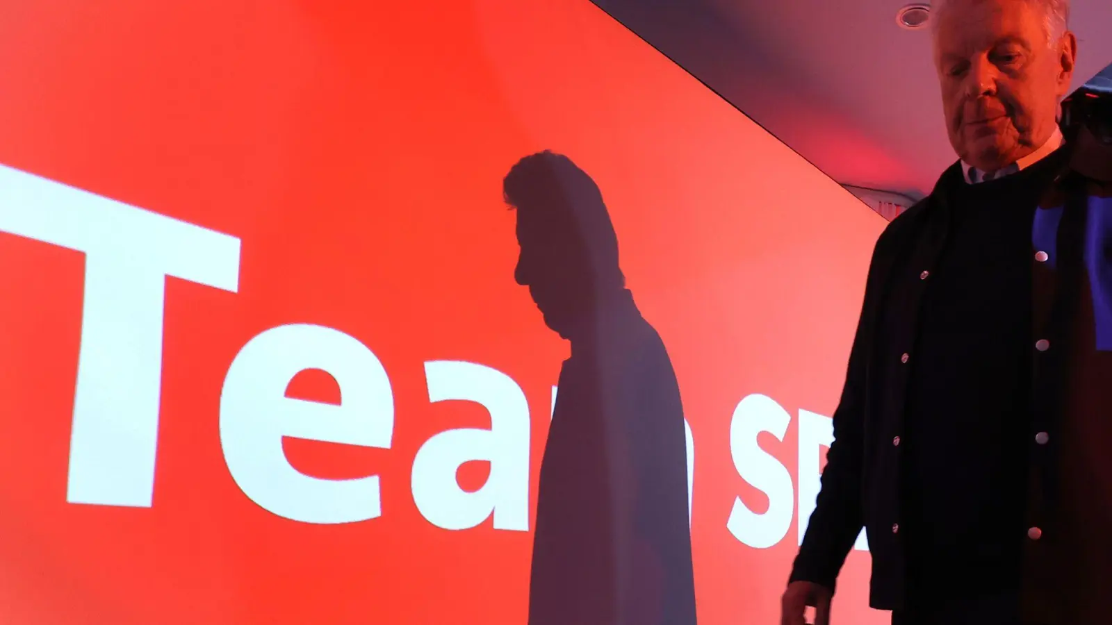 Dieter Reiter hatte nach seiner Wahlniederlage das Ende seiner politischen Karriere angekündigt. (Archivbild)  (Foto: Karl-Josef Hildenbrand/dpa)