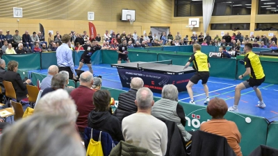 Vor der Windsbacher Rekordkulisse von 328 Zuschauern schlug der heimische TSV den TV Hilpoltstein mit 6:2. (Foto: Martin Rügner)