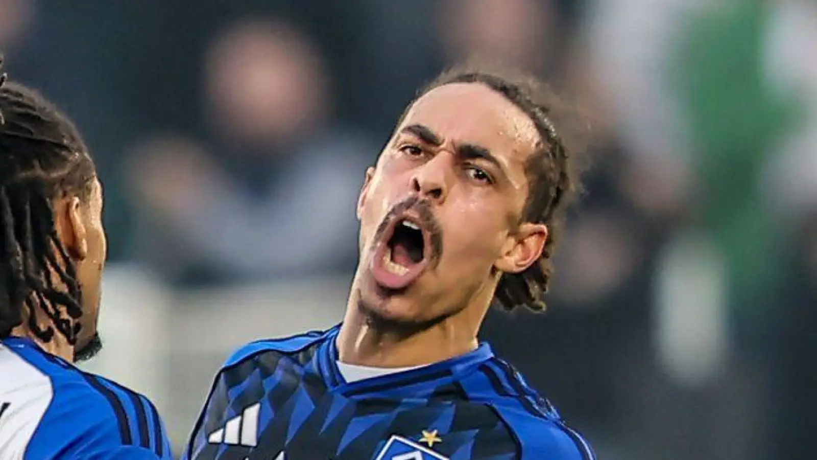 Fehlt gegen Köln: HSV-Profi Yussuf Poulsen (r). (Archivbild) (Foto: Andreas Gora/dpa)