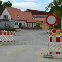 Bis hierher und nicht weiter: Wer von Uffenheim aus auf der B13 nach Gollhofen oder gar durch den Ort möchte, hat schlechte Karten. (Foto: Franz Steinlein)