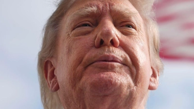 US-Präsident Trump hat neue Zölle gegen Russland vorerst auf Eis gelegt. (Foto: Julia Demaree Nikhinson/AP/dpa)