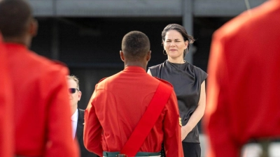 Im Mittelpunkt der einwöchigen Reise von Außenministerin Baerbock nach Australien, Neuseeland und Fidschi stehen die Sicherheitspolitik und der Klimaschutz. (Foto: Sina Schuldt/dpa)