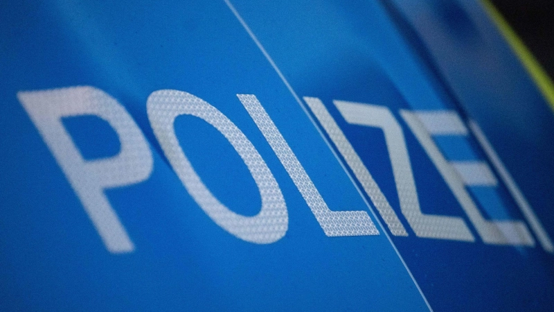 Die Polizei ermittelt wegen eines vorsätzlichen Eingriffs in die Gewässerregulierung. (Symbolbild) (Symbolbild: Marijan Murat/dpa)