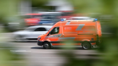 Während dem Sportunterricht muss ein Junge  im Ortenaukreis reanimiert werden. Nur kurz darauf stirbt er im Krankenhaus. (Foto: Sebastian Gollnow/dpa)