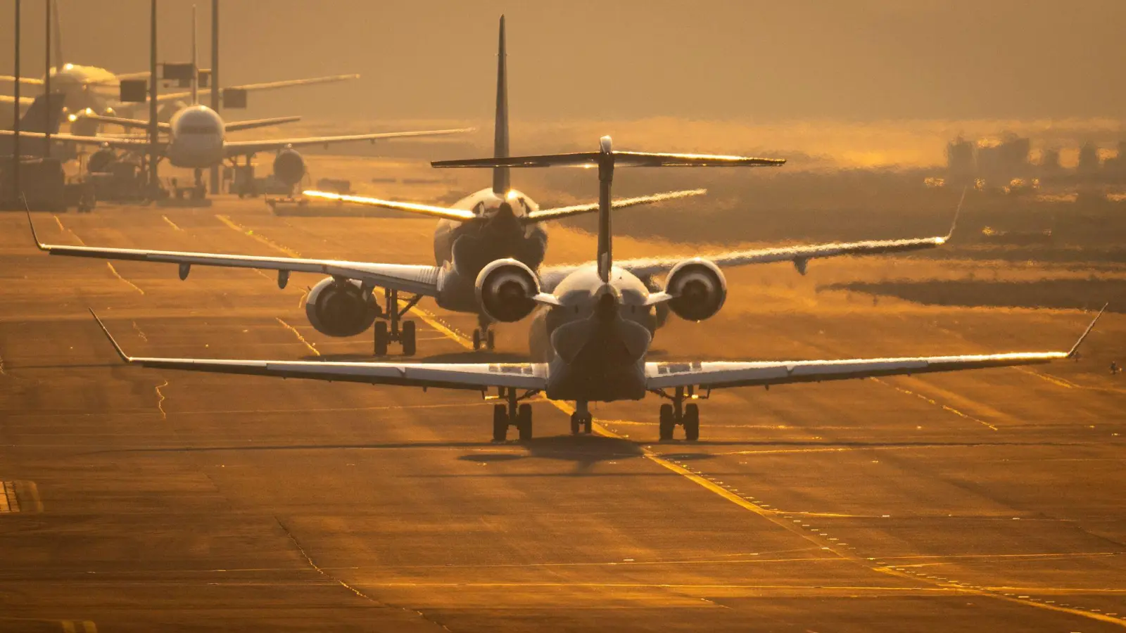 Die Regierung will Deutschland als Luftfahrtnation erhalten. Genügt der Branche dieses Bekenntnis? (Symbolbild) (Foto: Boris Roessler/dpa)