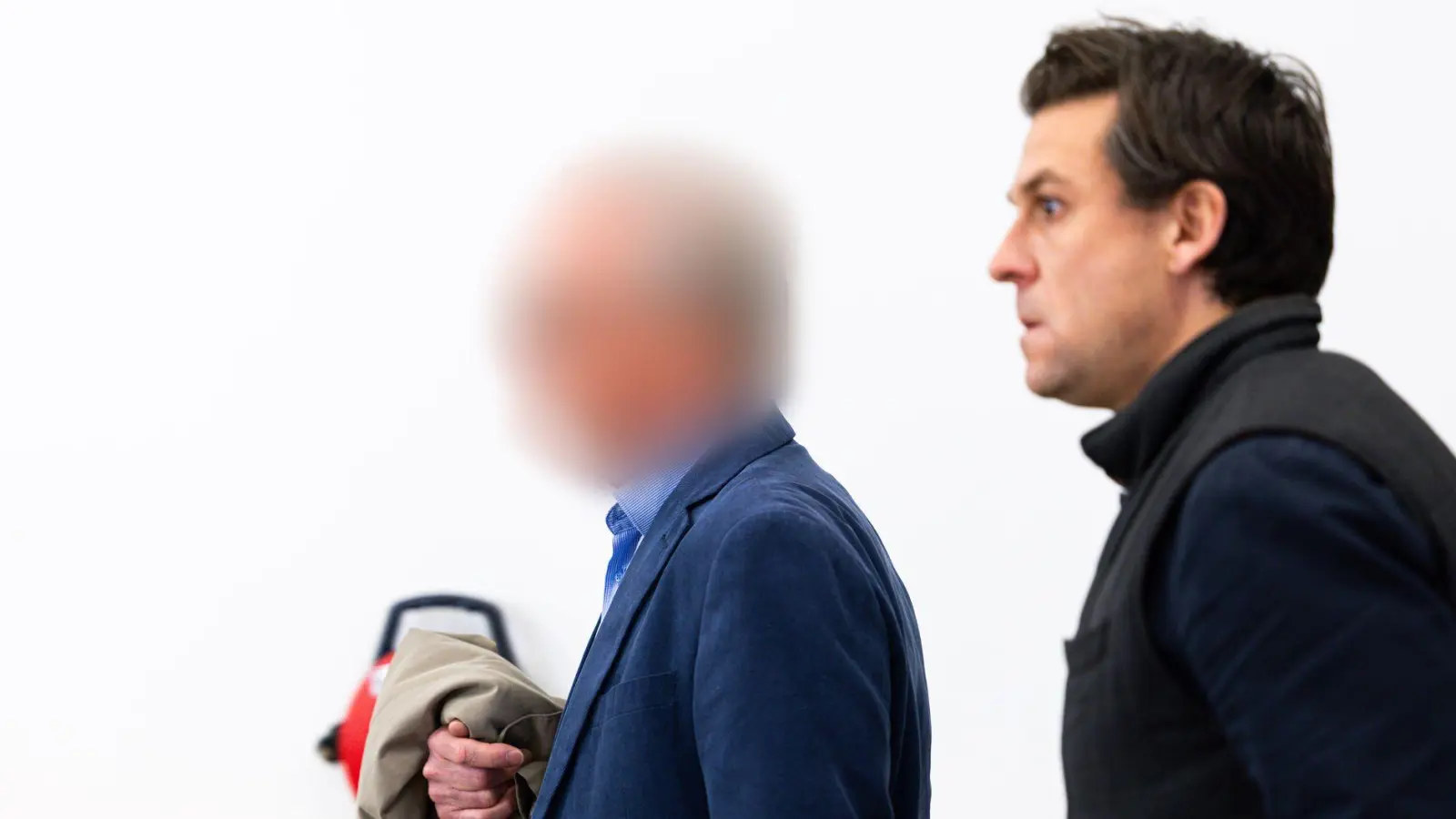 Der ehemalige Bundestagsabgeordnete Hartmut Ebbing wurde zu einer Gefängnisstrafe verurteilt. (Archivbild) (Foto: Michael Matthey/dpa)