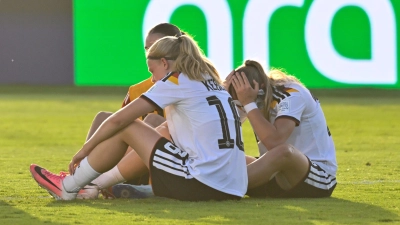 Mit dem Aus bei der WM endet für Dana Keßler (vorne) die Zeit in der U17. (Foto: Abdelmajid Rizko/picture-alliance/DFB)