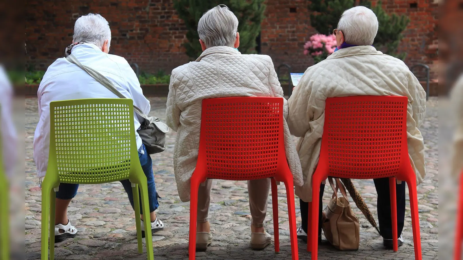 Mit der Mütterrente III fällt der Unterschied zwischen Kindern, die vor und nach 1992 geboren wurden, bei der Anerkennung der Erziehungszeiten weg. (Symbolfoto) (Foto: Jens Wolf/ZB/dpa)