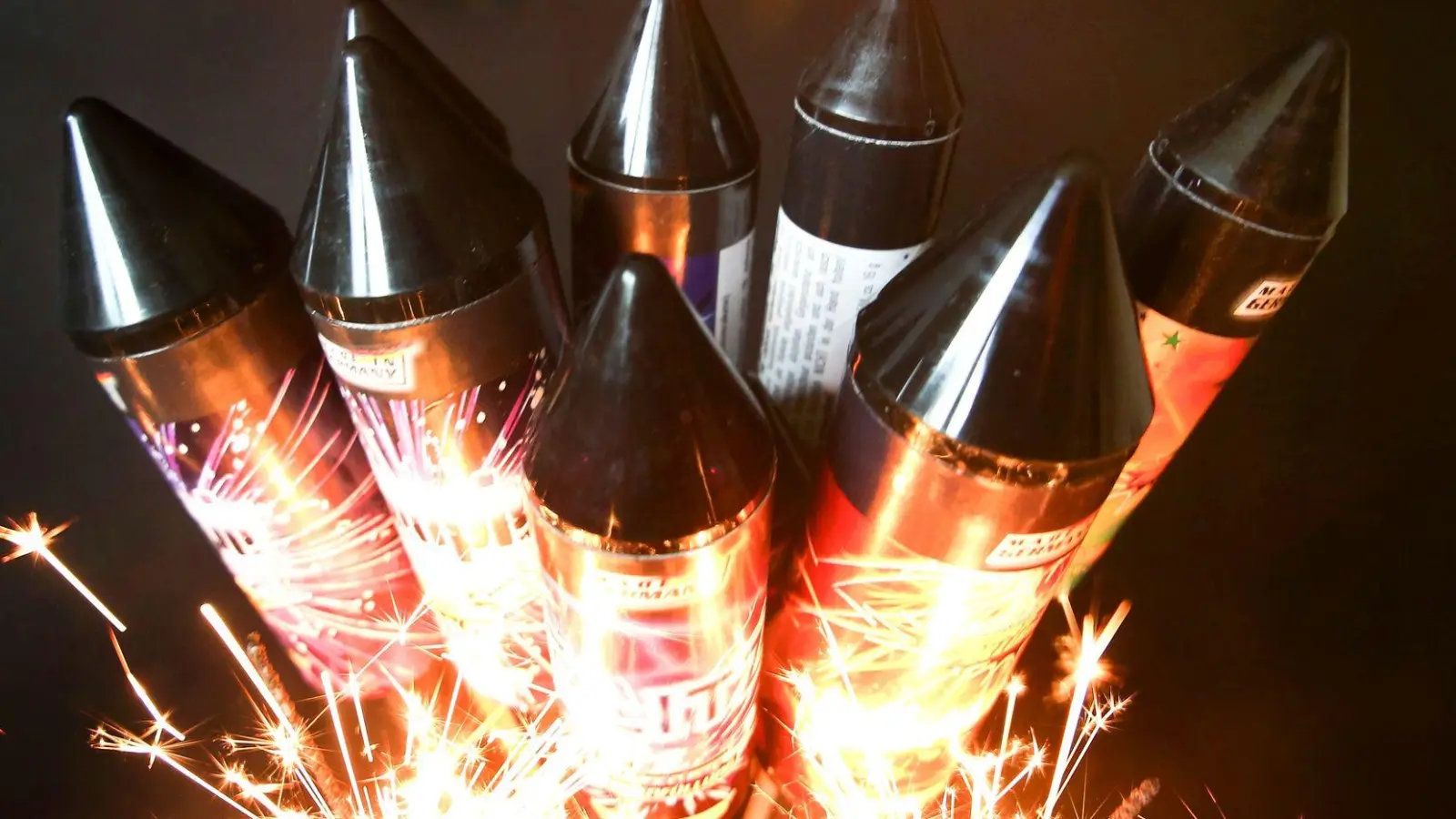 Die Polizei sucht nach dem Vorfall nach Zeugen. (Symbolbild) (Foto: Roland Weihrauch/dpa)