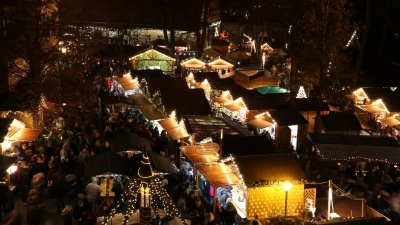 In diesem Jahr findet der Dinkelsbühler Weihnachtsmarkt nach einer baustellenbedingten Auslagerung in den zurückliegenden zwei Jahren wieder an seinem angestammten Platz im Spitalhof statt. (Archivfoto: Jürgen Binder)