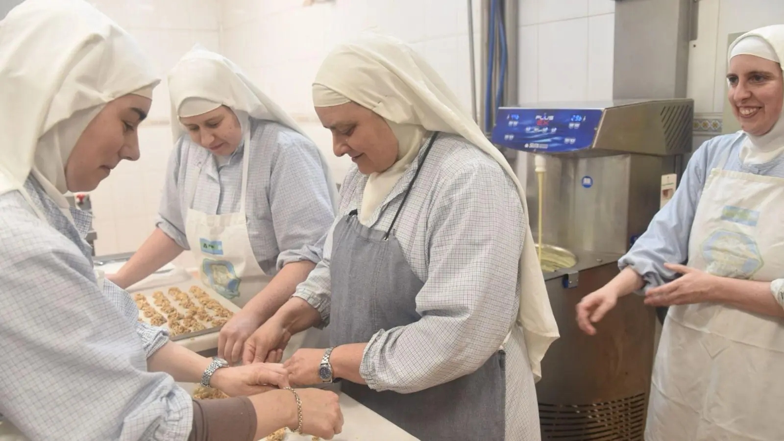 Die Klarissen sind für ihre Süßigkeiten aus der Klostermanufaktur bekannt. (Handoutbild) (Foto: ---/Francisco Canals/dpa)