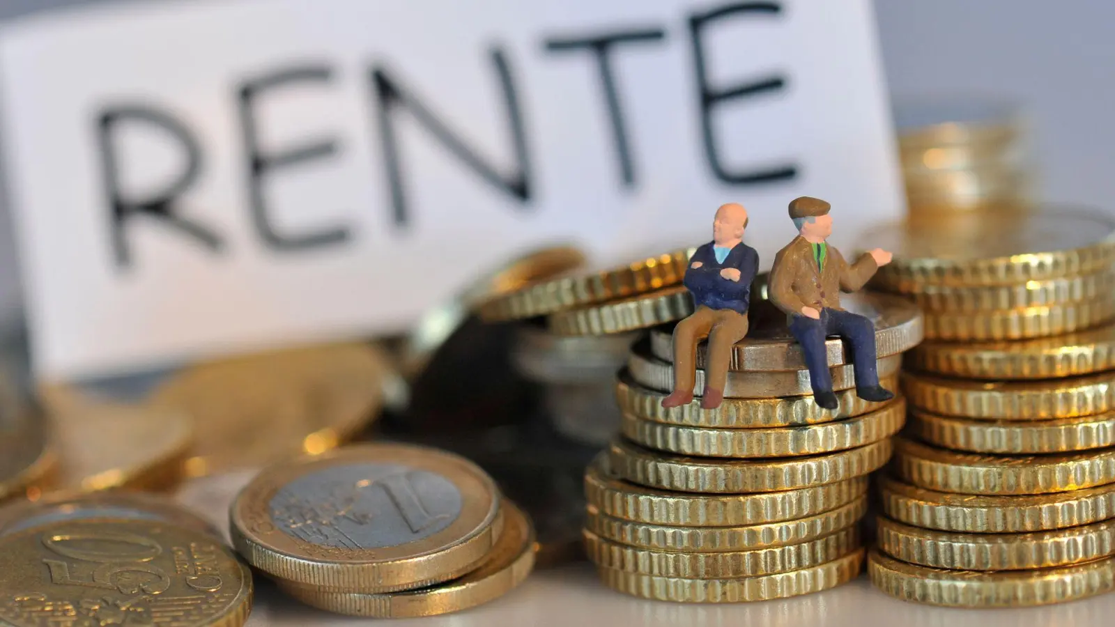 Würde man die „Rente mit 63“ abschaffen, könnte das laut einer Studie Milliardensummen für den Fiskus bedeuten. (Symbolbild)  (Foto: Andreas Gebert/dpa)