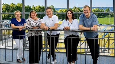 Das Team von Böhm &amp; Bertko (von links nach rechts): Petra Hofmockel, Bautechnikerin Daniela Rossel, Dipl. Ing. (FH) Frank Bertko, Lena Garbs, B. Eng. Nicklas Mück (Foto: Böhm & Bertko)