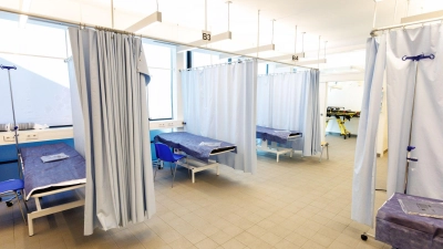 Auf der Wiesn-Sanitätsstation der Aicher Ambulanz Union wird jetzt auch geimpft. (Archivbild)  (Foto: Matthias Balk/dpa)