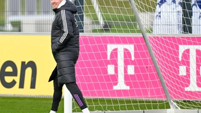 Bundestrainer Julian Nagelsmann hofft wieder auf einen Sommer mit Turnierspielen in Deutschland. (Foto: Uwe Anspach/dpa)