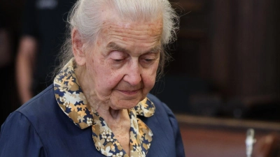 „Auschwitz ist kein Vernichtungs-, sondern ein Arbeitslager gewesen“: Ursula Haverbeck. (Foto: Ulrich Perrey/dpa)