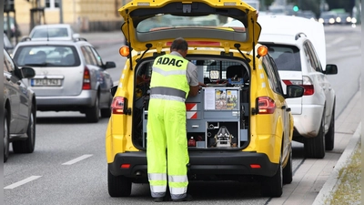 Helfer in der Not: Der ADAC wächst weiter (Foto: Ralf Hirschberger/ZB/dpa)