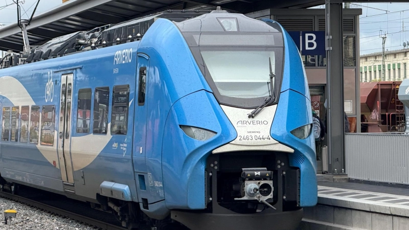 Neben dem RE80 von Würzburg nachTreuchtlingen ist die überregional bedeutende Strecke zwischen Nürnberg und Stuttgart nach Meldungen der Bahn nun wieder frei befahrbar. (Archivbild: Manfred Blendinger)