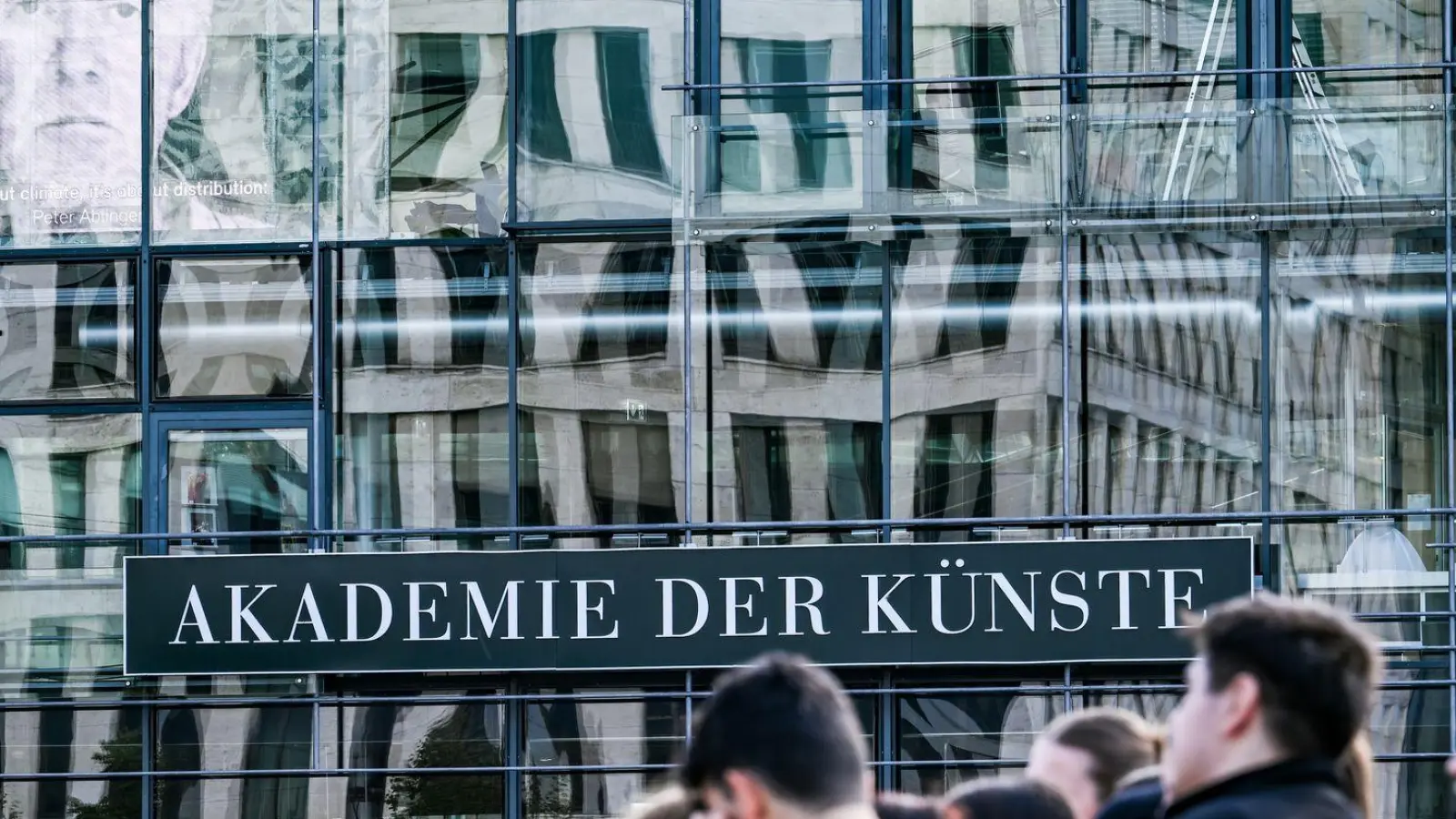 Die Akademie der Künste in Berlin hat sich dem Appell angeschlossen. (Archivbild) (Foto: Britta Pedersen/dpa)