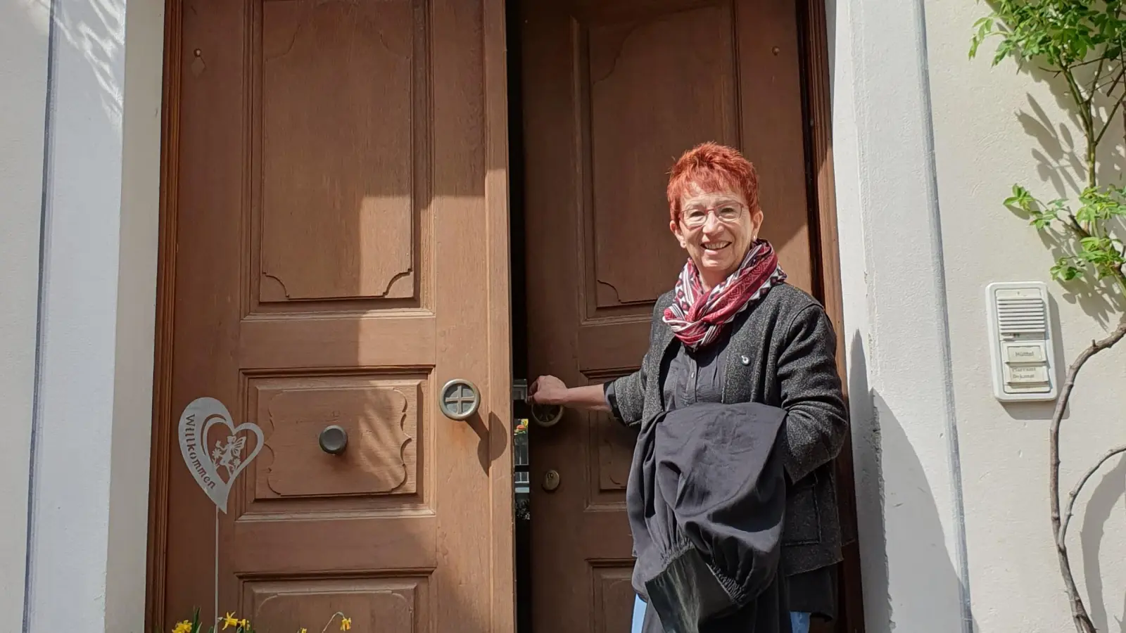 Bald wird Karin Hüttel ihren Talar zur Seite legen und nur noch zivil unterwegs sein. Die bisherige Bad Windsheimer Dekanin wird in den Ruhestand verabschiedet. (Foto: Anna Franck)