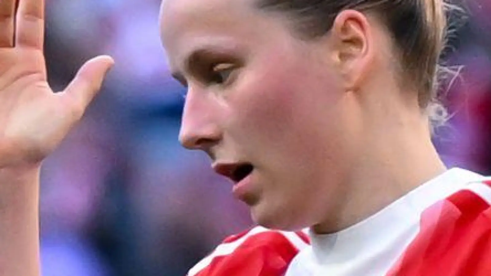 Fällt mit einer Sprunggelenksverletzung vorerst aus: Bayerns Nationalspielerin Franziska Kett (Archivbild). (Foto: Sven Hoppe/dpa)