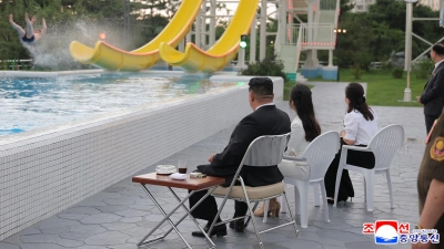 Machthaber Kim Jong Un weiht eine neue Touristenanlage an der nordkoreanischen Ostküste ein. (Foto: ---/KCNA via YNA/dpa)