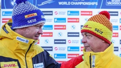 Norbert Loch wird seinen Sohn, den Rodler Felix Loch (l) in Zukunft nicht mehr trainieren. (Foto: Jan Woitas/dpa)