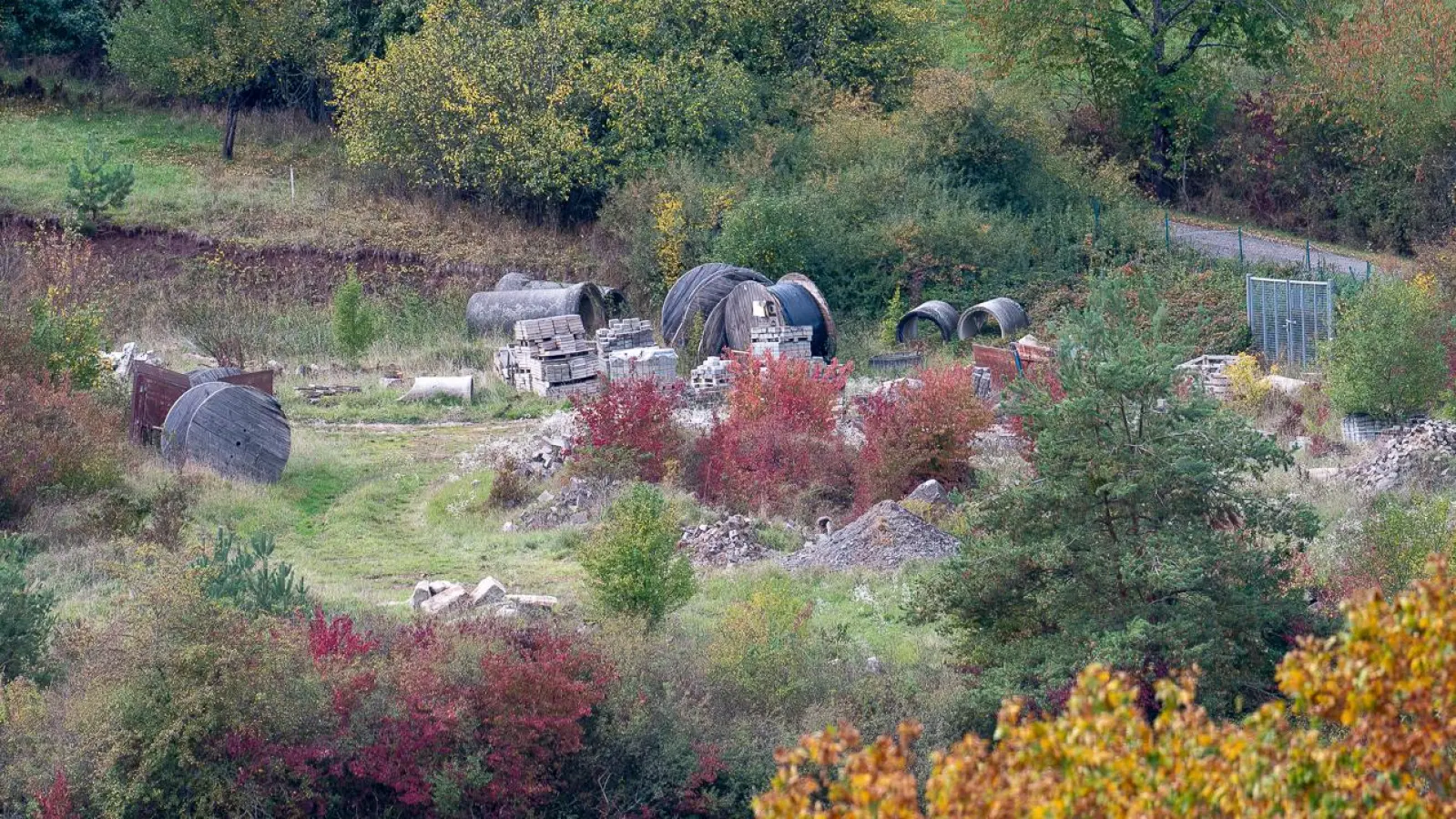 Bauschuttdeponien – im Bild die Einrichtung für die Gemeinde Gutenstetten bei Kleinsteinach – kommen den Kommunen oft teuer zu stehen. Nun ist das Thema aber in der großen Politik angekommen. (Foto: Mirko Fryska)
