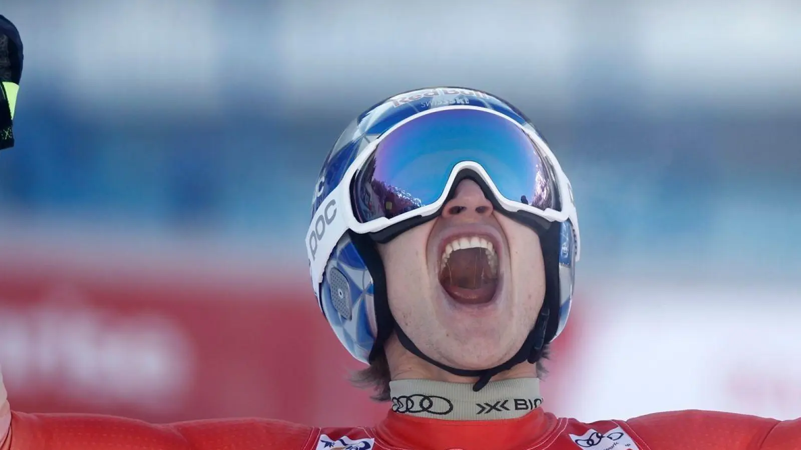 Marco Odermatt gewann in Wengen erstmals eine Abfahrt. (Foto: Gabriele Facciotti/AP/dpa)