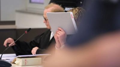 Vor dem Landgericht in Dessau-Roßlau ist eine Zwillingsmutter nach dem Tod ihrer Kinder verurteilt worden. (Archivbild) (Foto: Sebastian Willnow/dpa)
