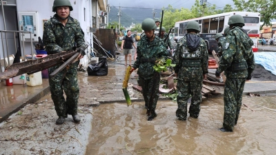 In Taiwan sind mindestens neun Personen im Zuge des Taifuns „Gaemi“ gestorben. (Foto: Uncredited/Taiwan Ministry of National Defense/AP/dpa)