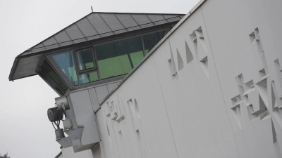 Prozess um Gewaltvorwürfe in Stadelheim beginnt (Foto: Andreas Gebert/dpa)