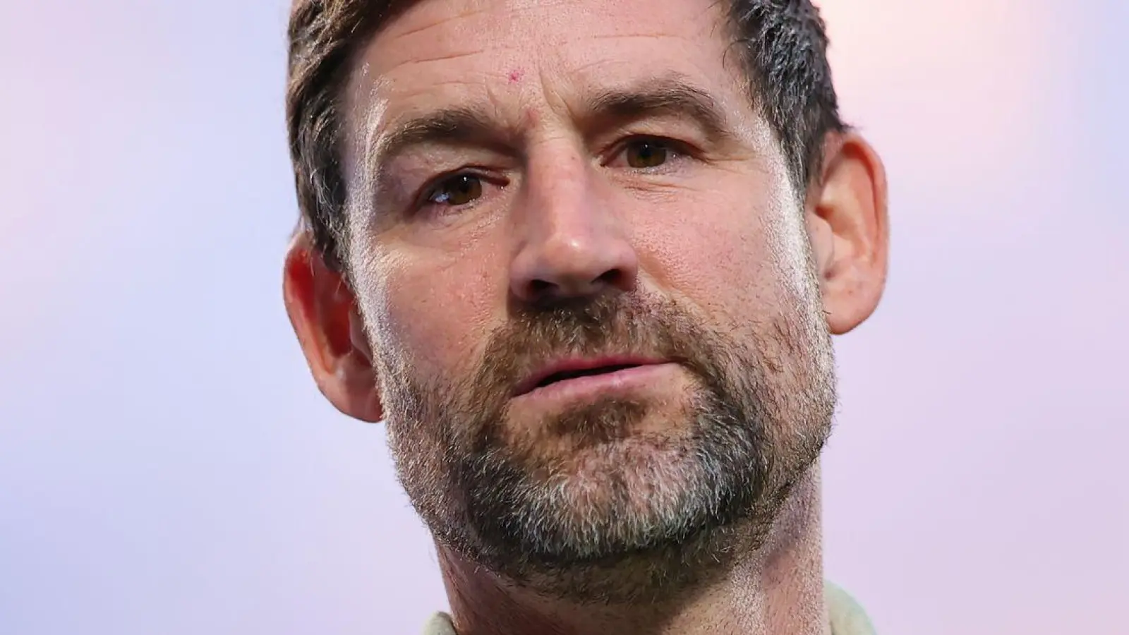 Trainer Thomas Kleine hofft auf einen Befreiungsschlag im Pokal. (Foto: Daniel Karmann/dpa)