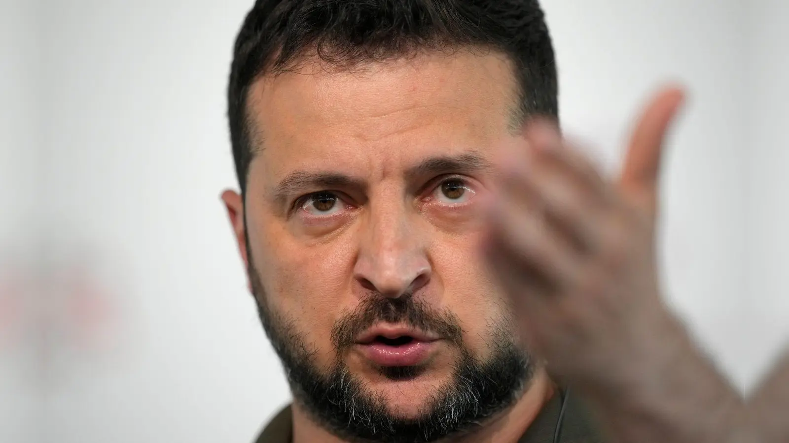 Der ukrainische Präsident Wolodymyr Selenskyj hat eine eigene Waffenruhe angekündigt. (Archivbild) (Foto: Vadim Ghirda/AP/dpa)