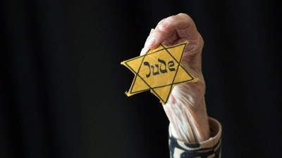 Das Auschwitz-Komitee kritisiert die geplante Auktion. (Symbolbild) (Foto: Britta Pedersen/dpa-Zentralbild/dpa)